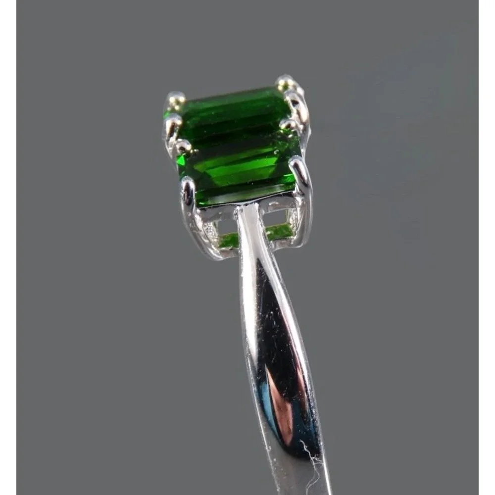 New BBJ STERLING SILVER RING Emerald Cut GREEN CHROME DIOPSIDE 3-Three-Stone 8